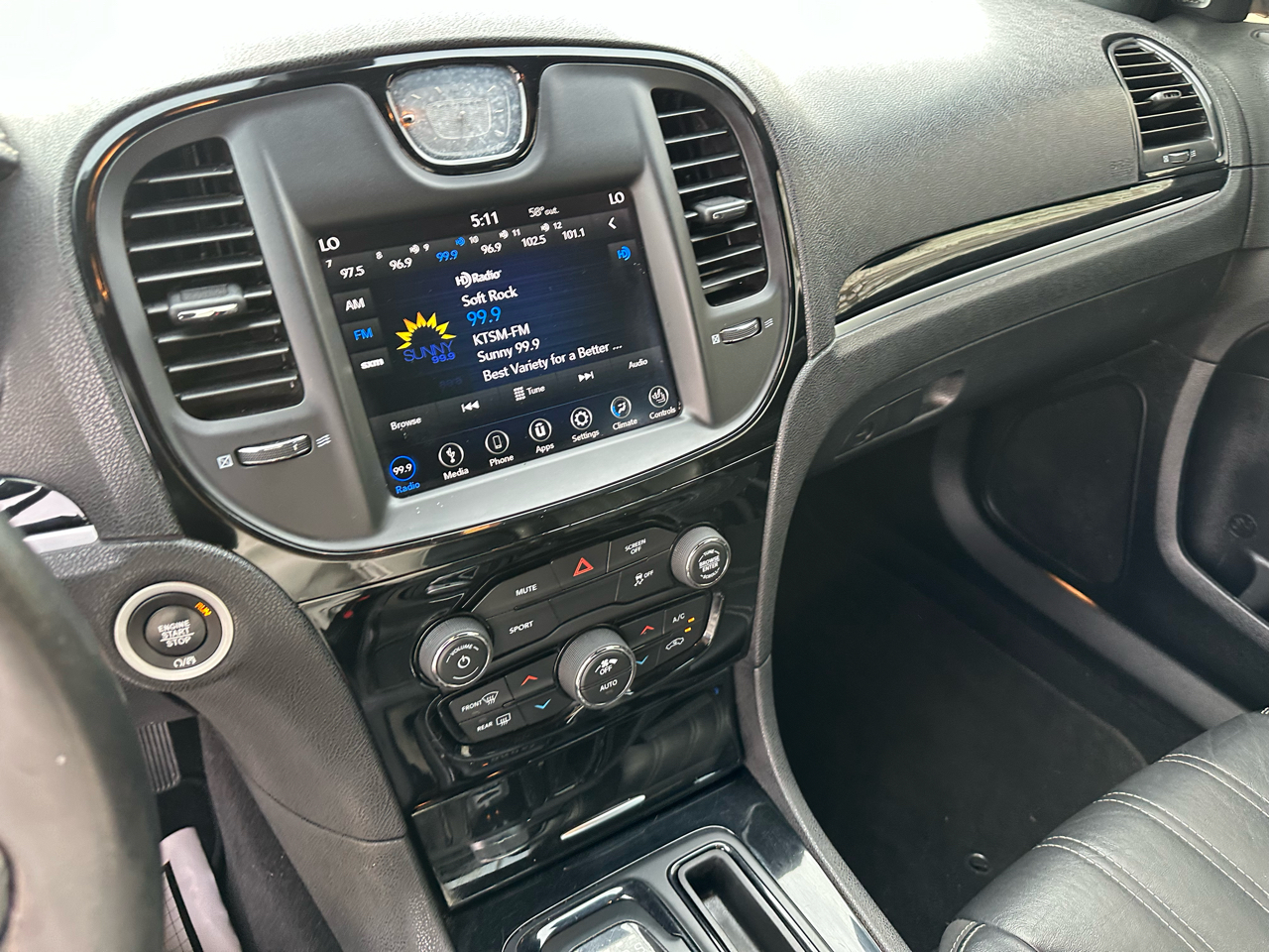 Chrysler 300 S V6 RWD 2019