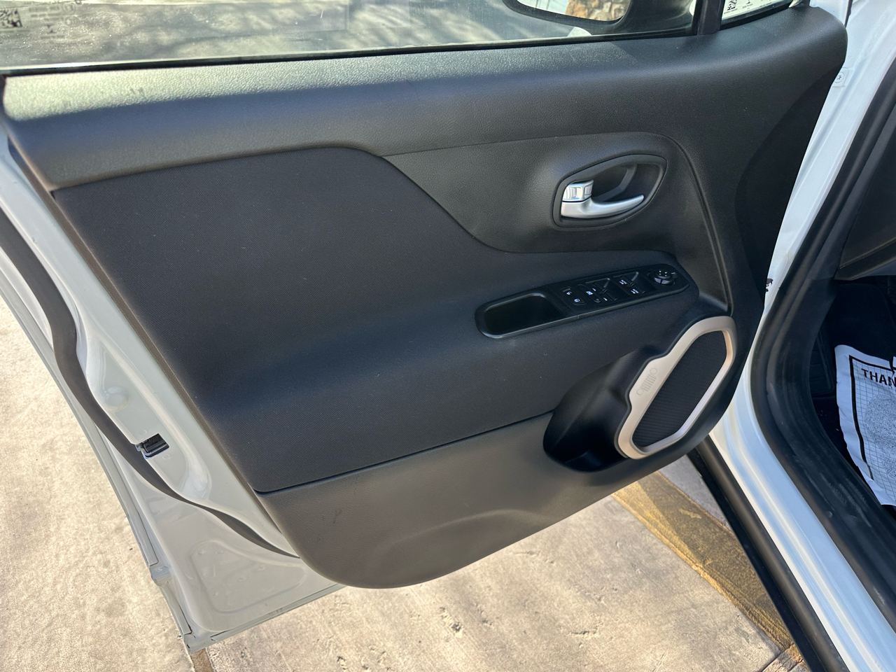 Jeep Renegade Latitude FWD 2016