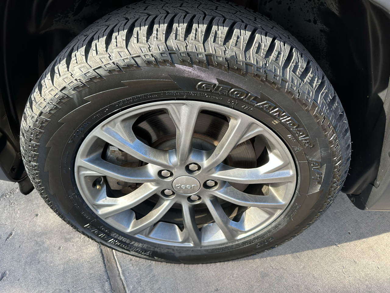 Jeep Cherokee Latitude Plus FWD 2019