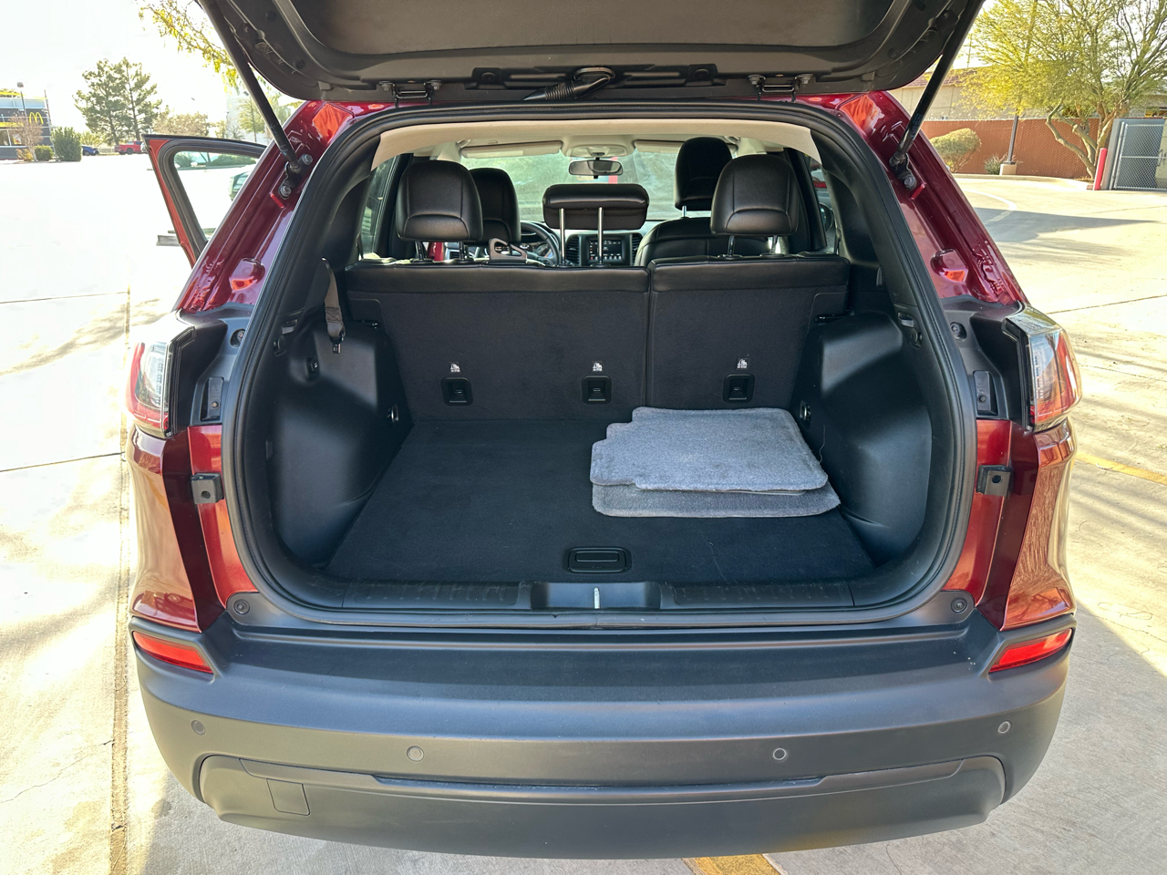 Jeep Cherokee Latitude Plus FWD 2019