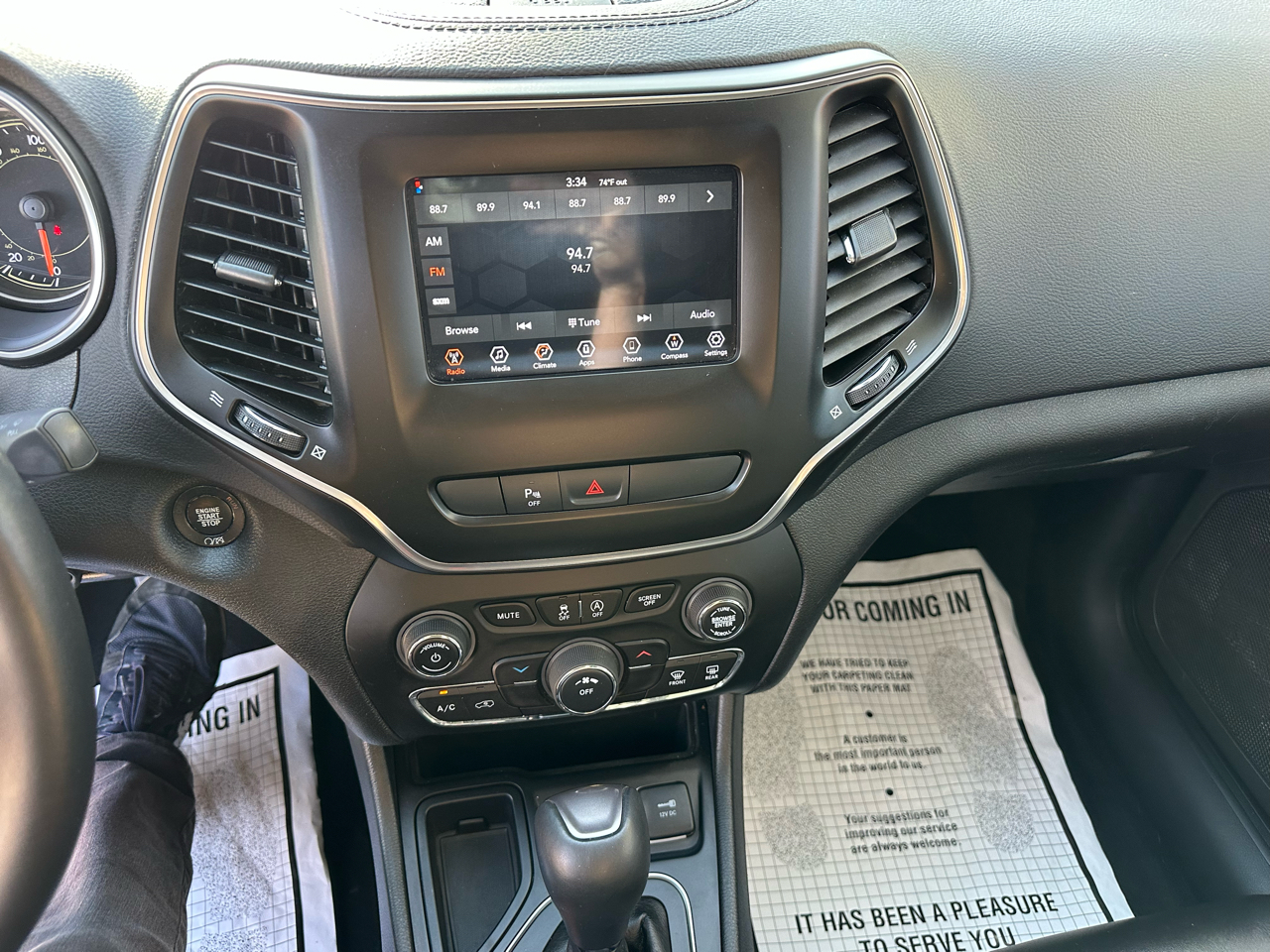 Jeep Cherokee Latitude Plus FWD 2019