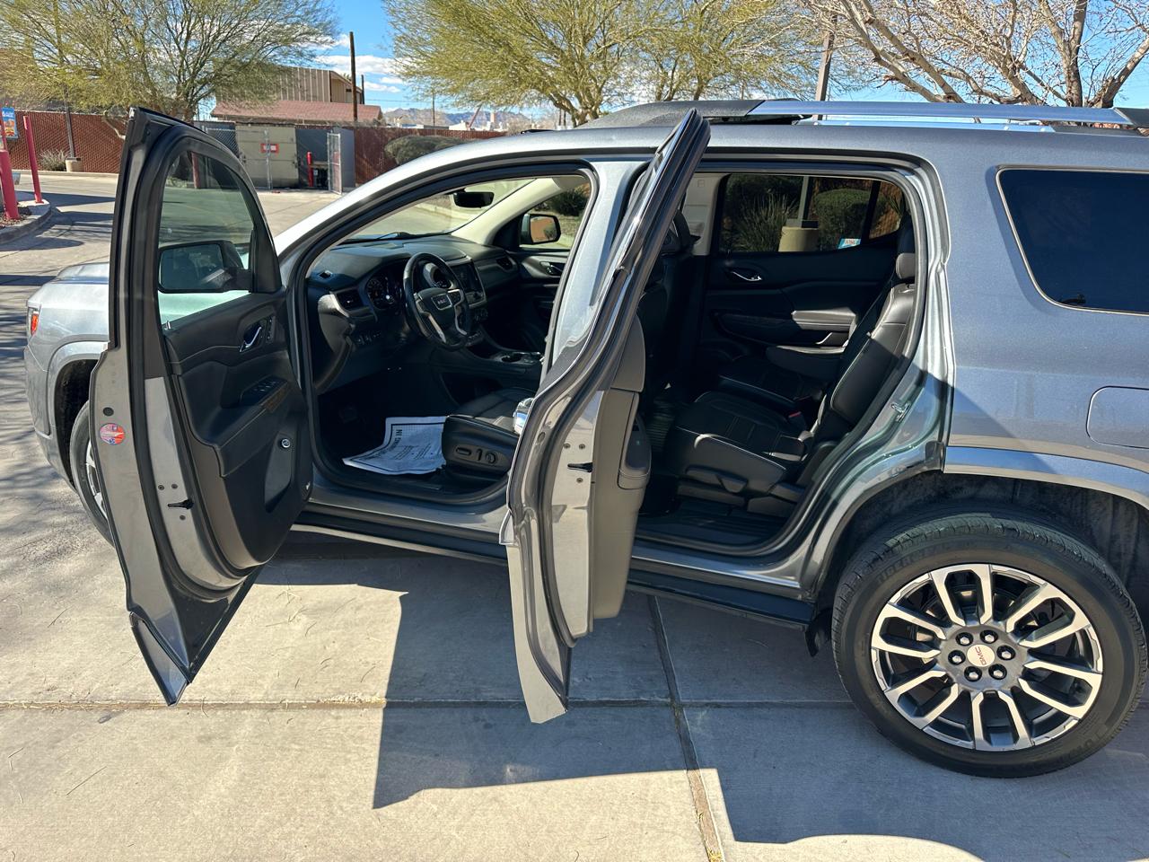 GMC Acadia Denali 2021