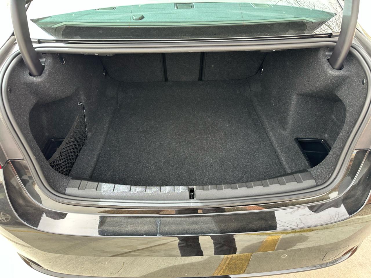 BMW 3-Series 330i 2026