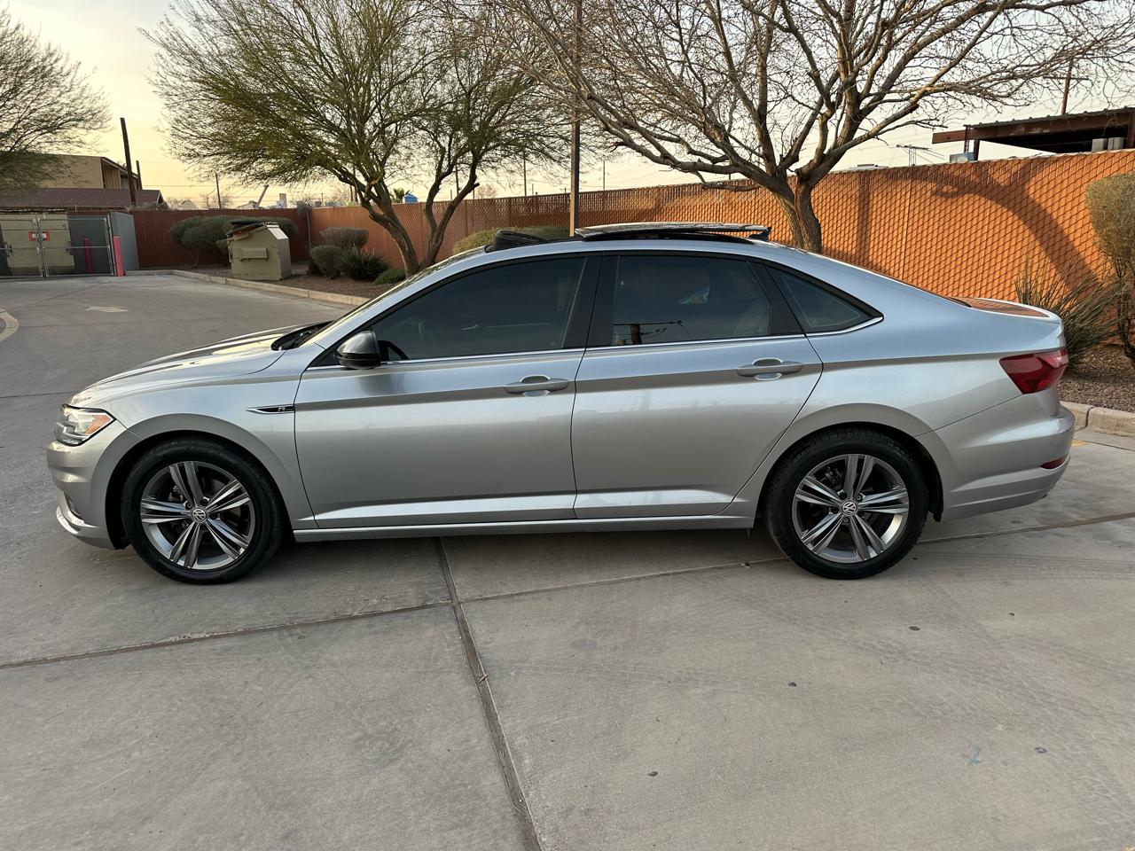 Volkswagen Jetta 1.4T R-Line 8A 2020