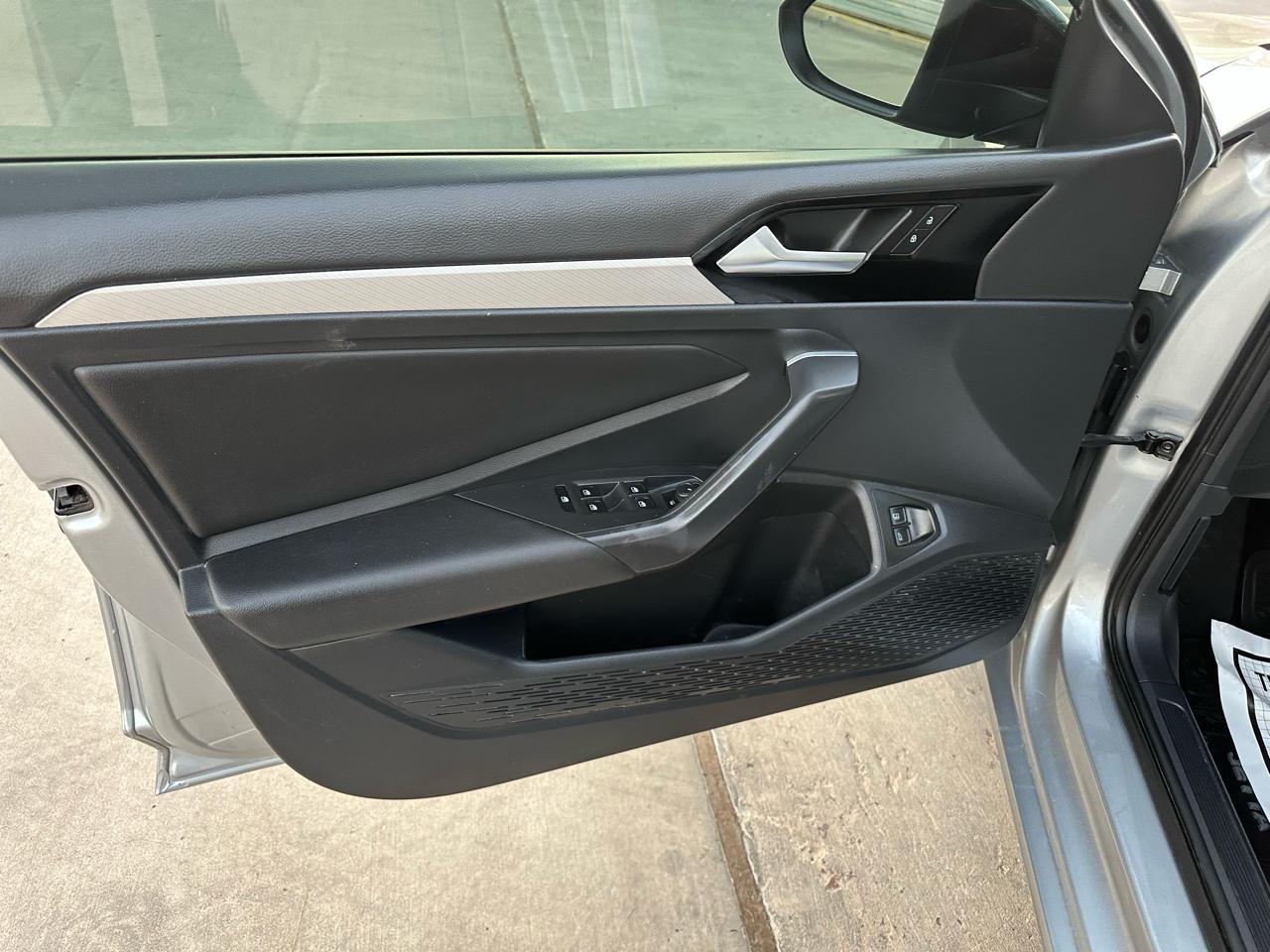 Volkswagen Jetta 1.4T R-Line 8A 2020