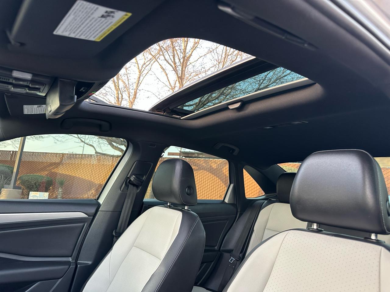 Volkswagen Jetta 1.4T R-Line 8A 2020