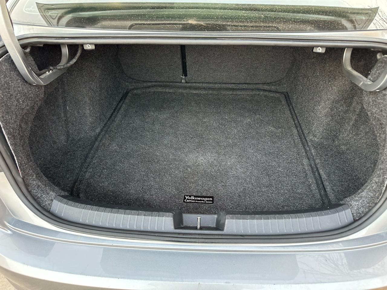 Volkswagen Jetta 1.4T R-Line 8A 2020