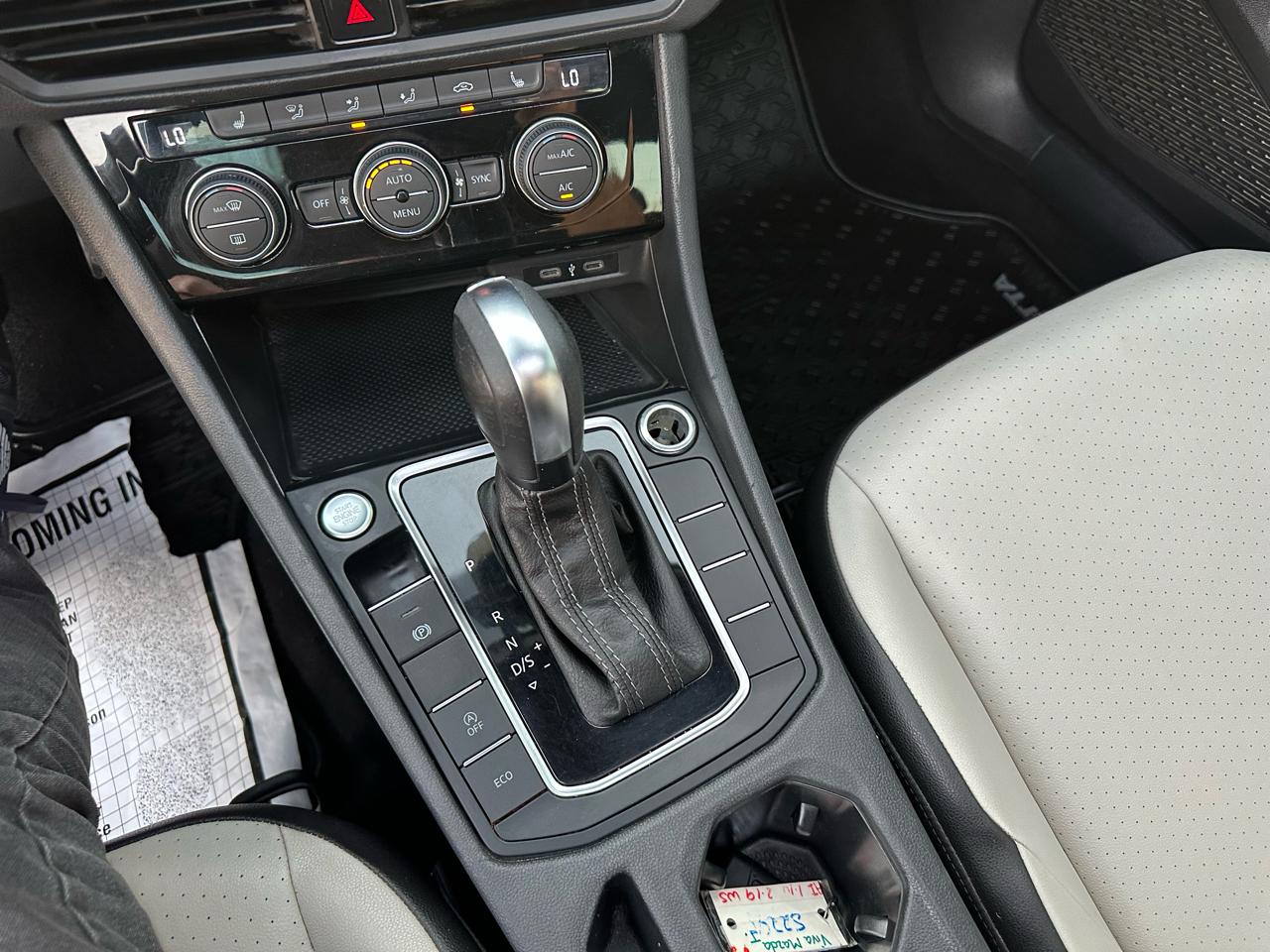 Volkswagen Jetta 1.4T R-Line 8A 2020