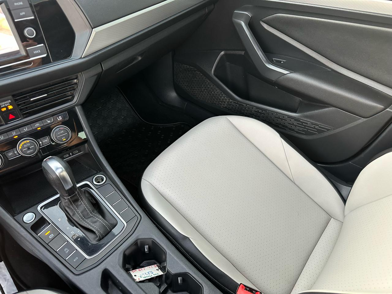 Volkswagen Jetta 1.4T R-Line 8A 2020