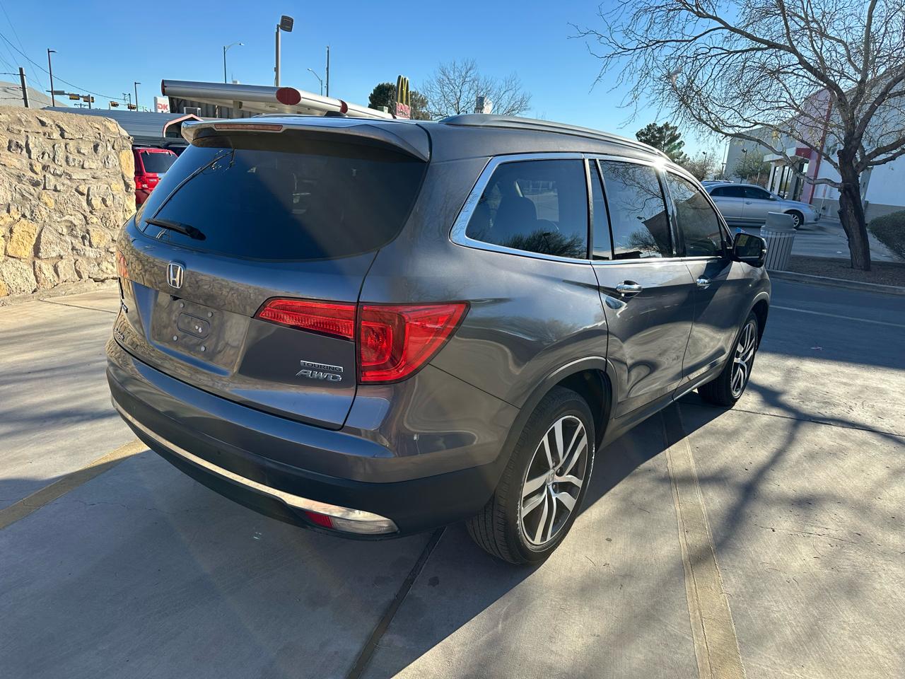 Honda Pilot Touring 4WD 2017