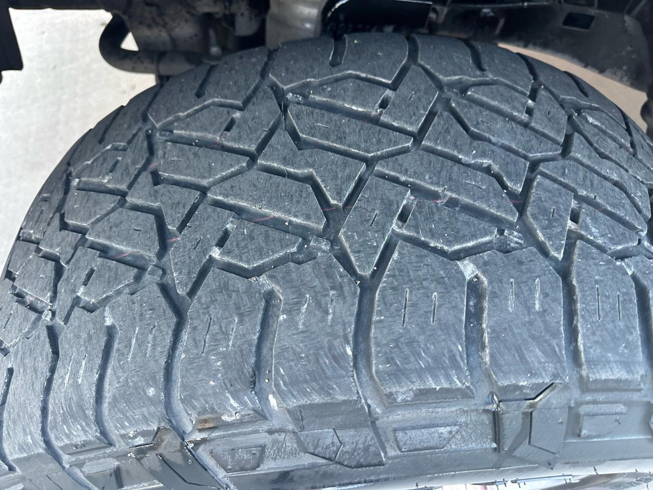 RAM 1500 4WD Crew Cab 140.5" Laramie Limited 2015