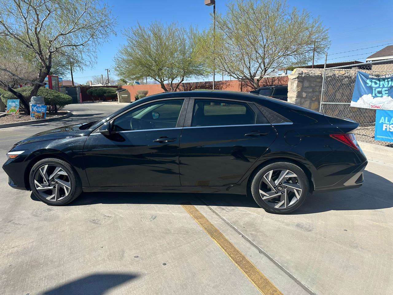 Hyundai Elantra Limited 2025