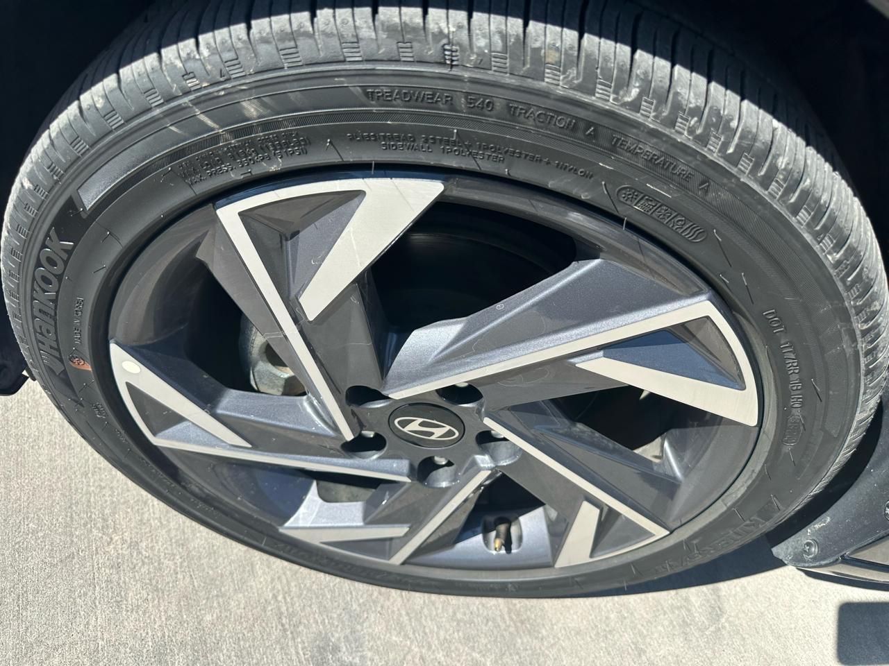 Hyundai Elantra Limited 2025