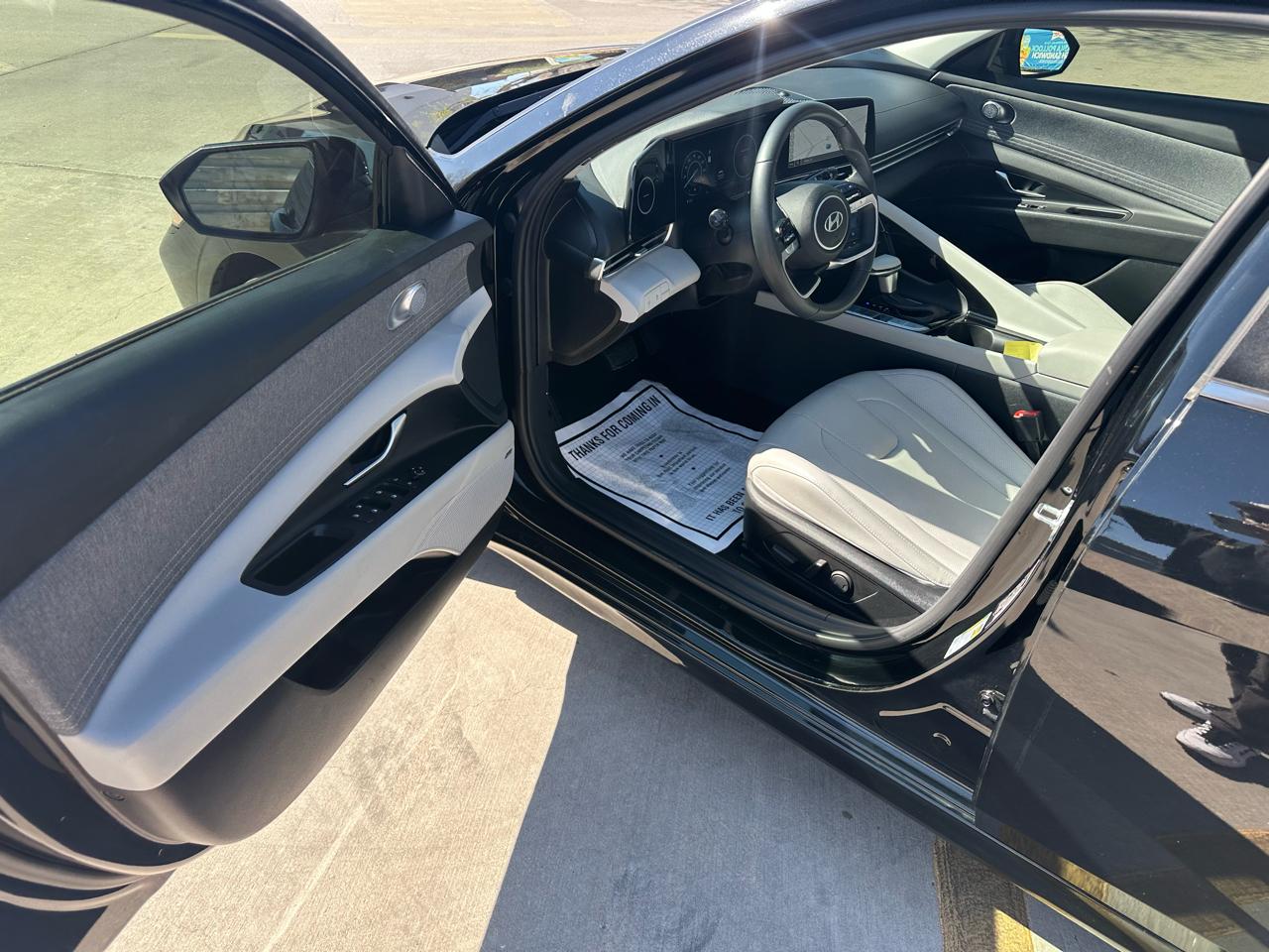 Hyundai Elantra Limited 2025