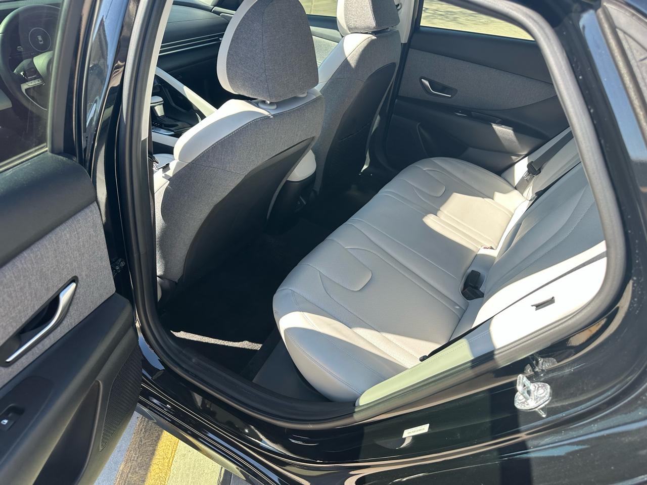 Hyundai Elantra Limited 2025