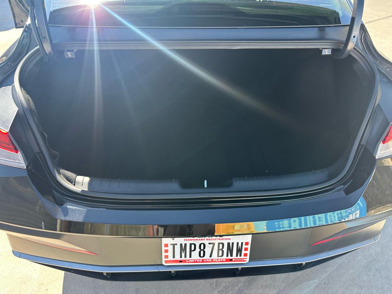 Hyundai Elantra Limited 2025