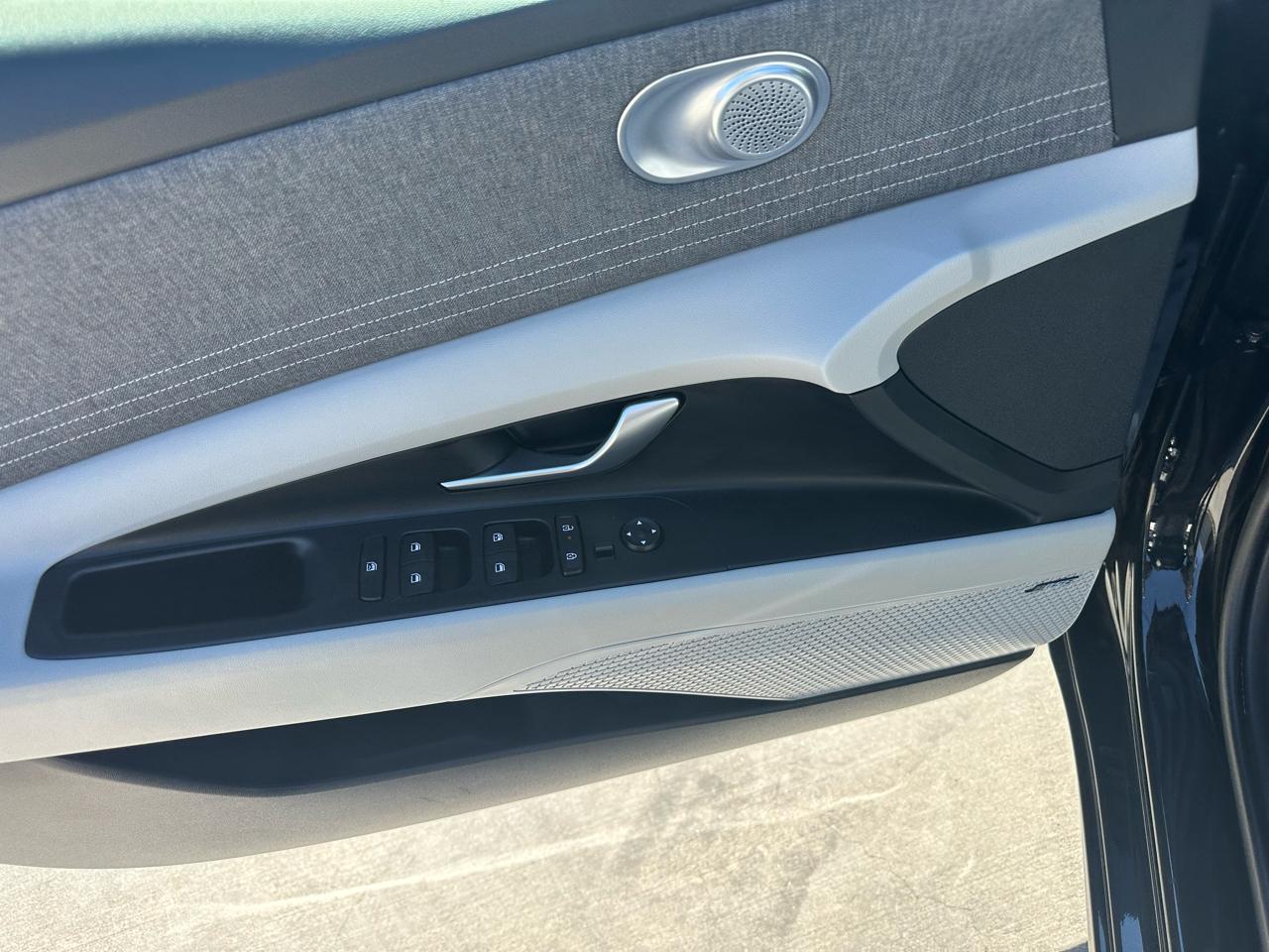 Hyundai Elantra Limited 2025