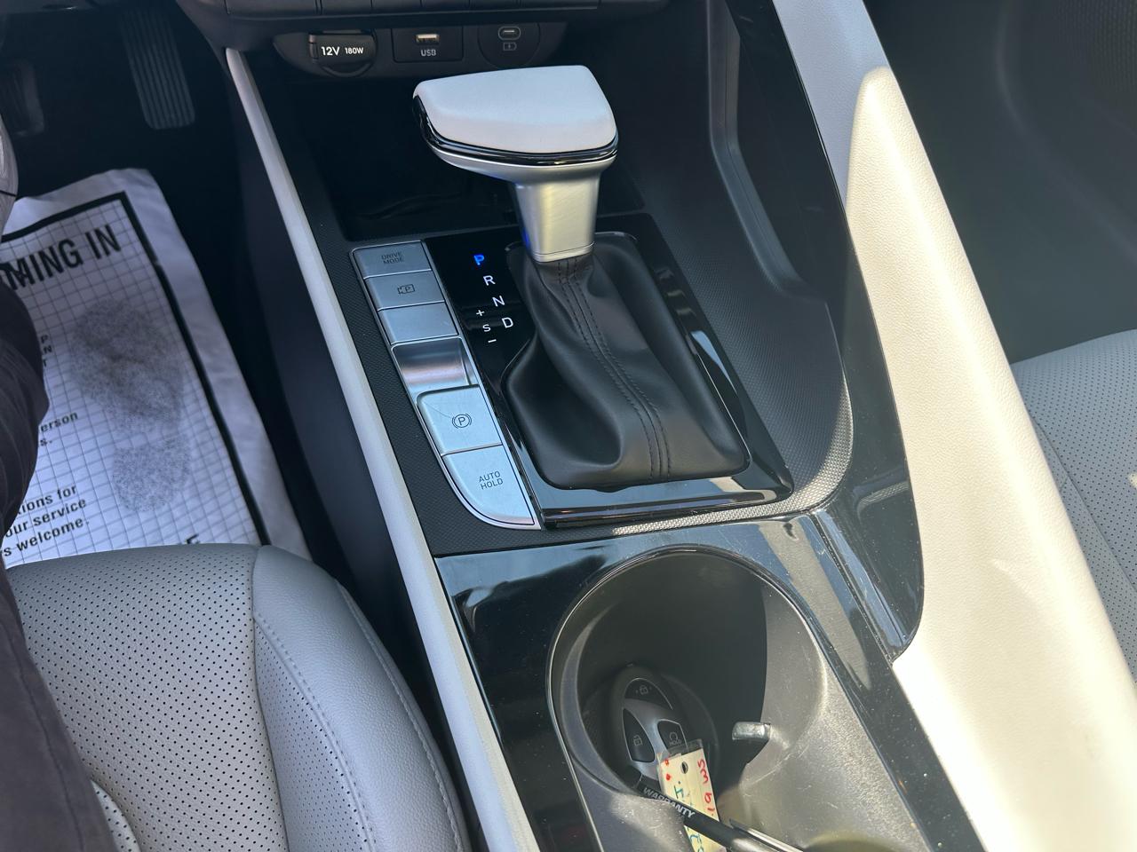 Hyundai Elantra Limited 2025