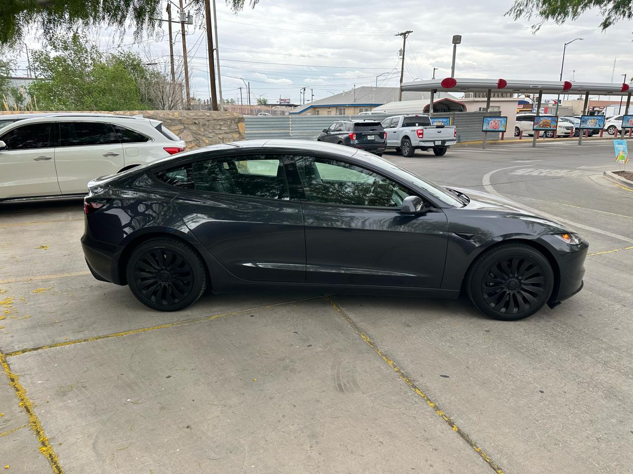 Tesla Model 3 Long Range 4D Sedan RWD 2024