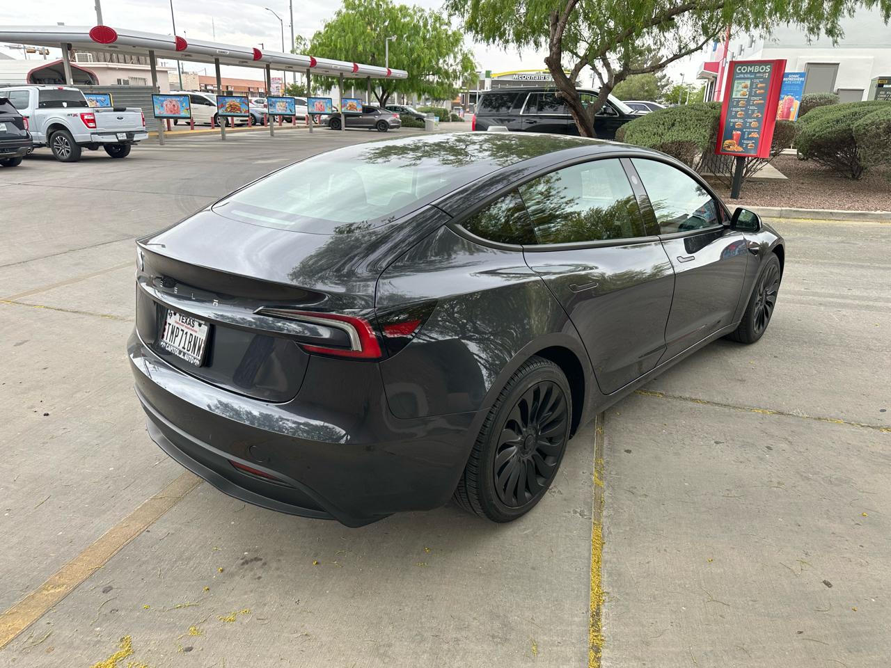 Tesla Model 3 Long Range 4D Sedan RWD 2024