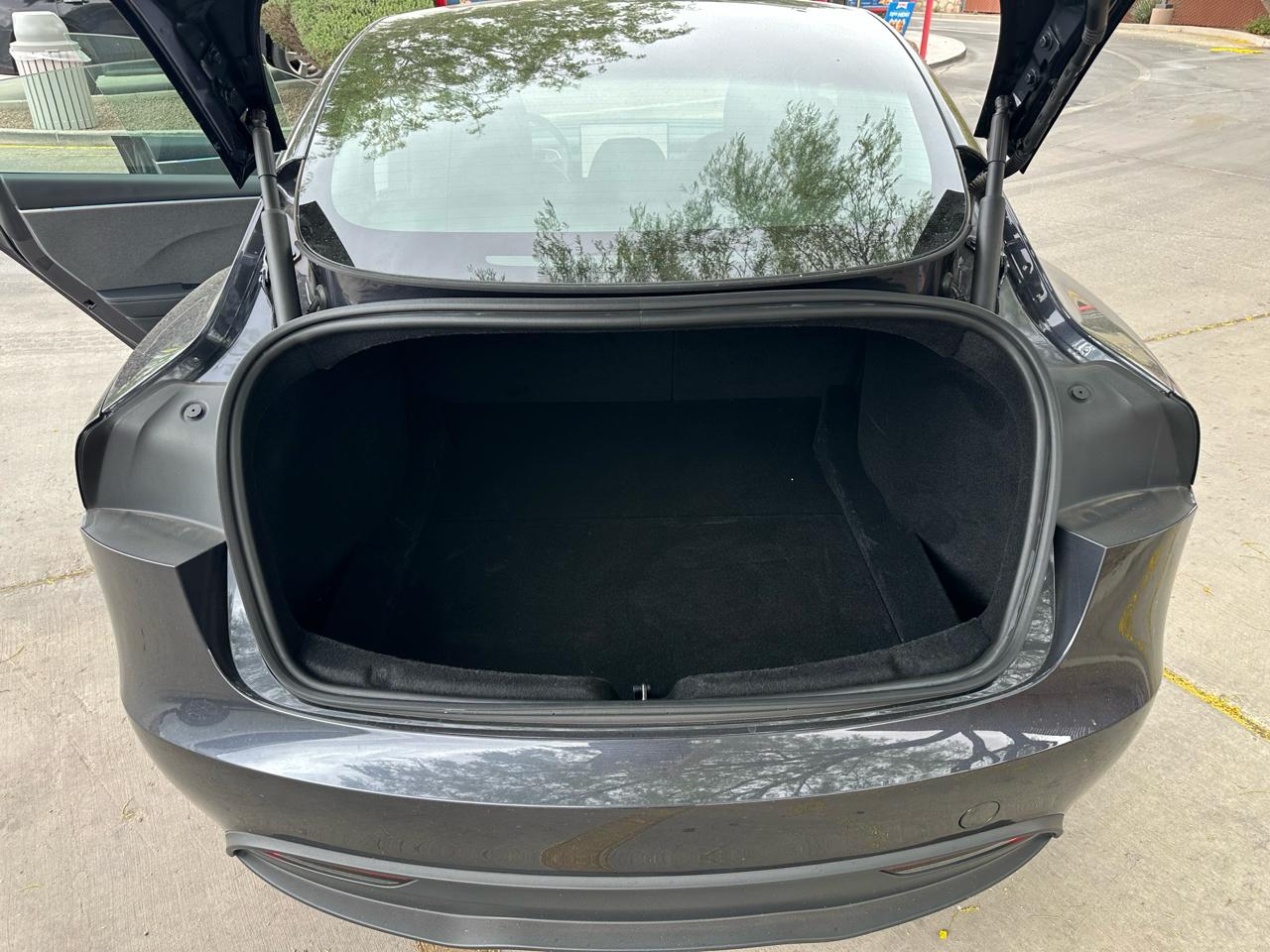 Tesla Model 3 Long Range 4D Sedan RWD 2024