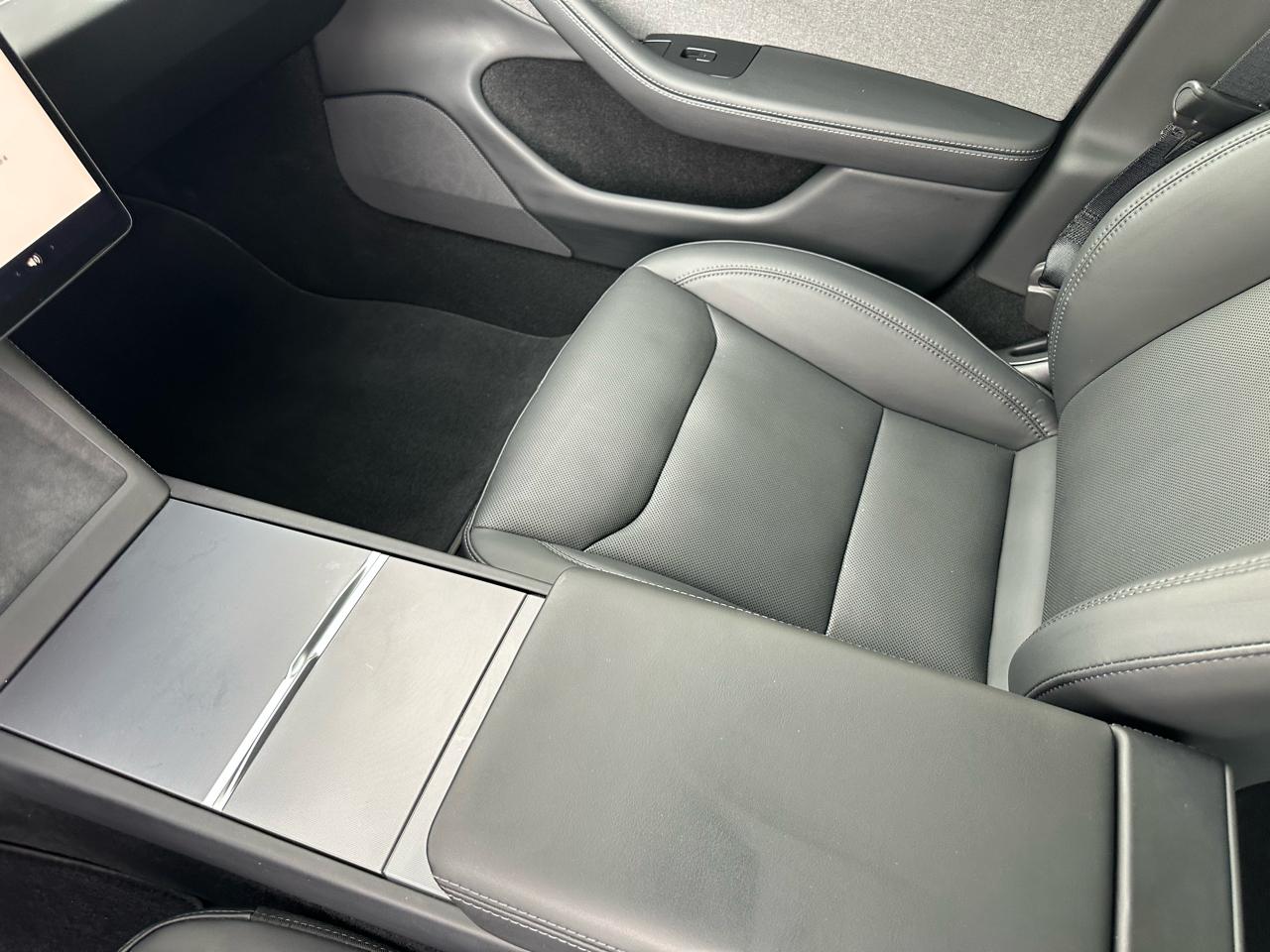 Tesla Model 3 Long Range 4D Sedan RWD 2024