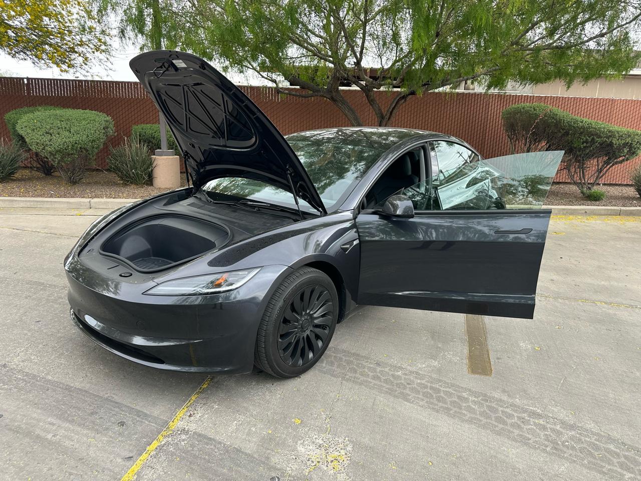 Tesla Model 3 Long Range 4D Sedan RWD 2024