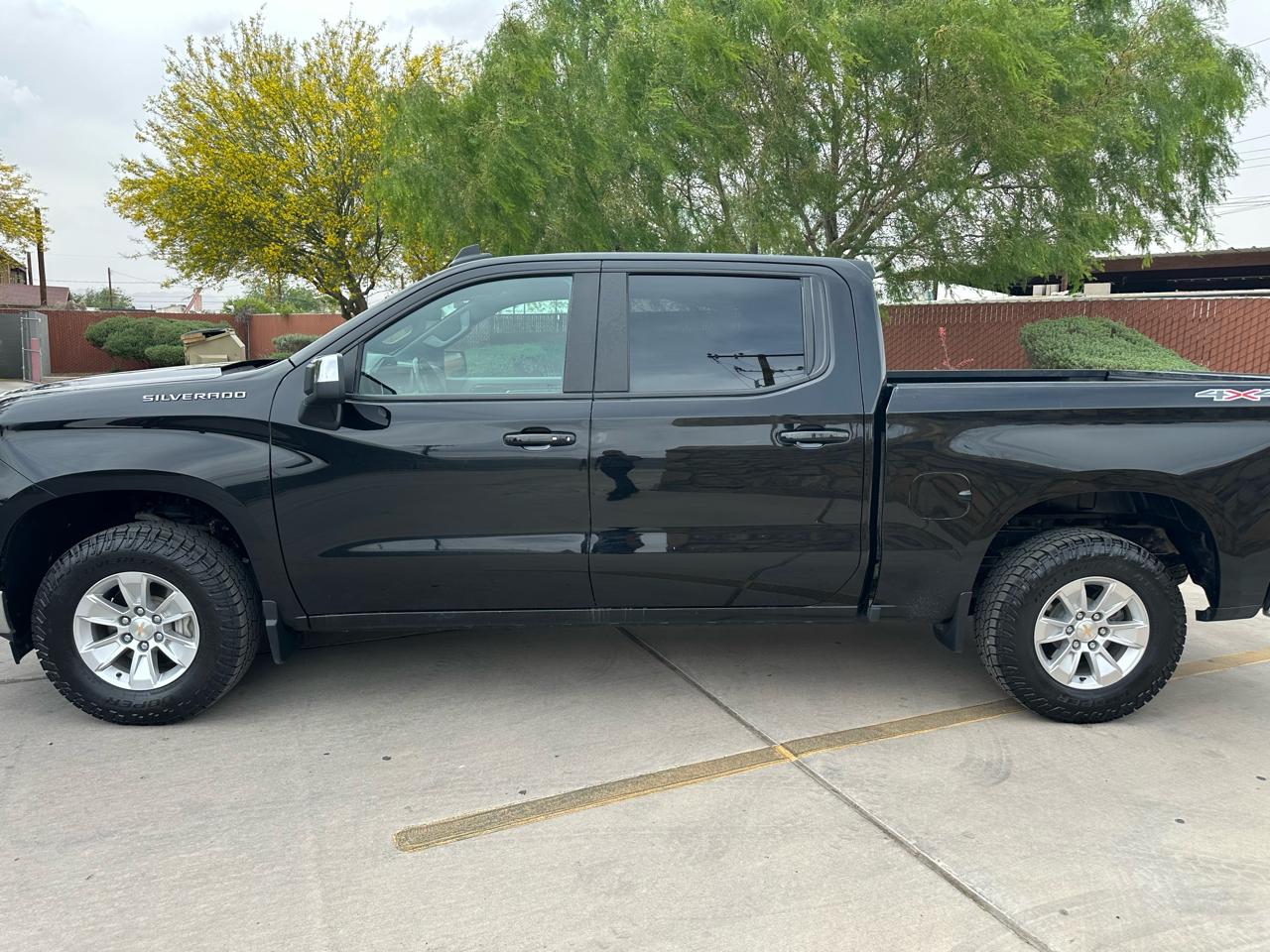 Chevrolet Silverado 1500 4WD Crew Cab 147" LT 2025