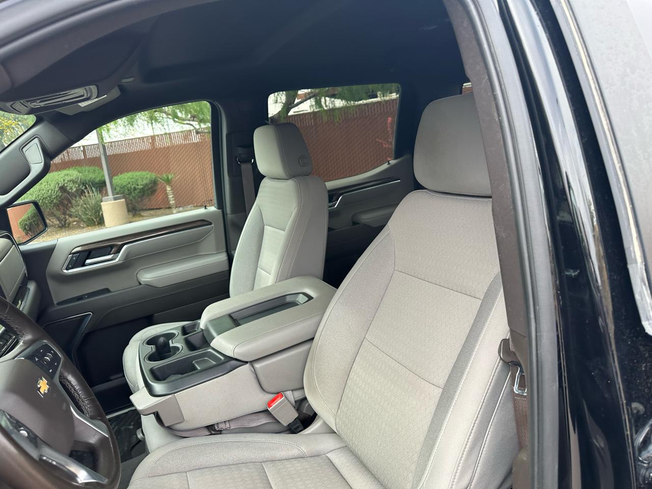 Chevrolet Silverado 1500 4WD Crew Cab 147" LT 2025