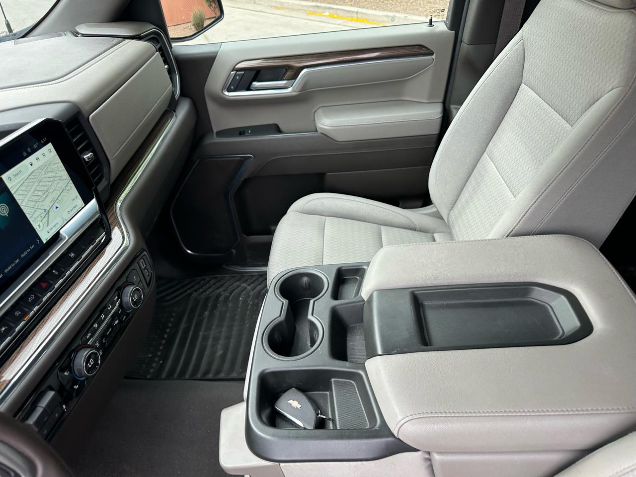 Chevrolet Silverado 1500 4WD Crew Cab 147" LT 2025