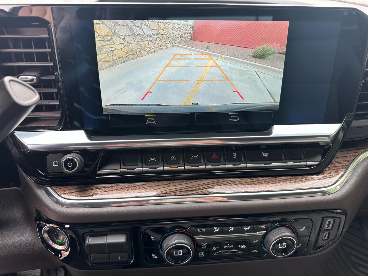 Chevrolet Silverado 1500 4WD Crew Cab 147" LT 2025