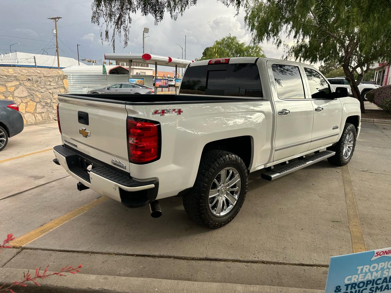 Chevrolet Silverado 1500 High Country Crew Cab Short Box 4WD 2015