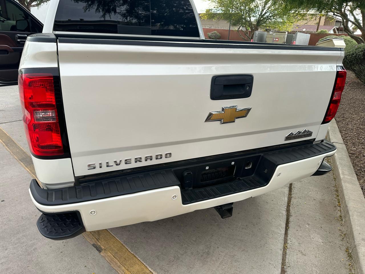 Chevrolet Silverado 1500 High Country Crew Cab Short Box 4WD 2015