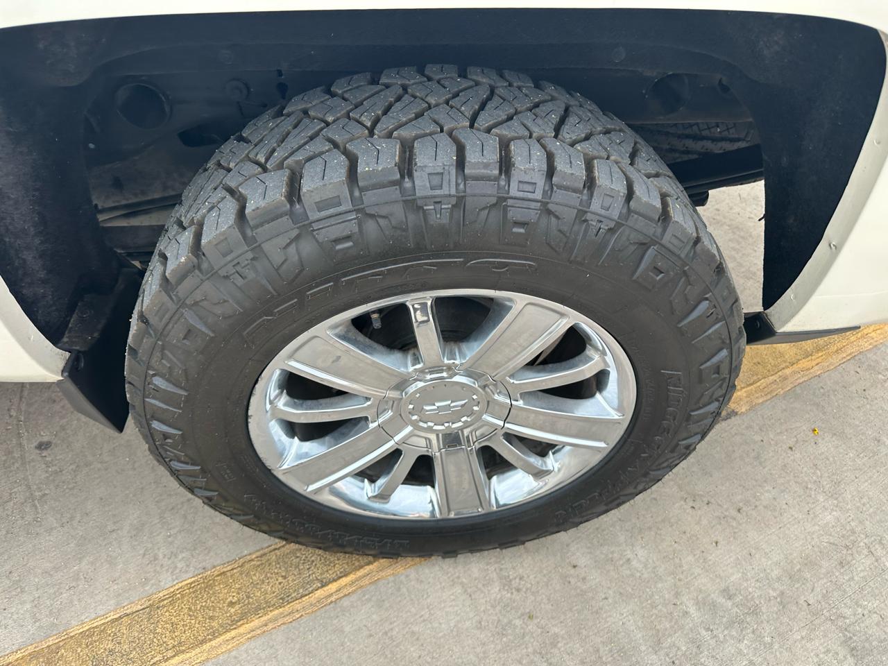 Chevrolet Silverado 1500 High Country Crew Cab Short Box 4WD 2015