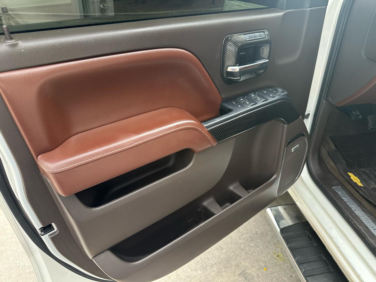 Chevrolet Silverado 1500 High Country Crew Cab Short Box 4WD 2015