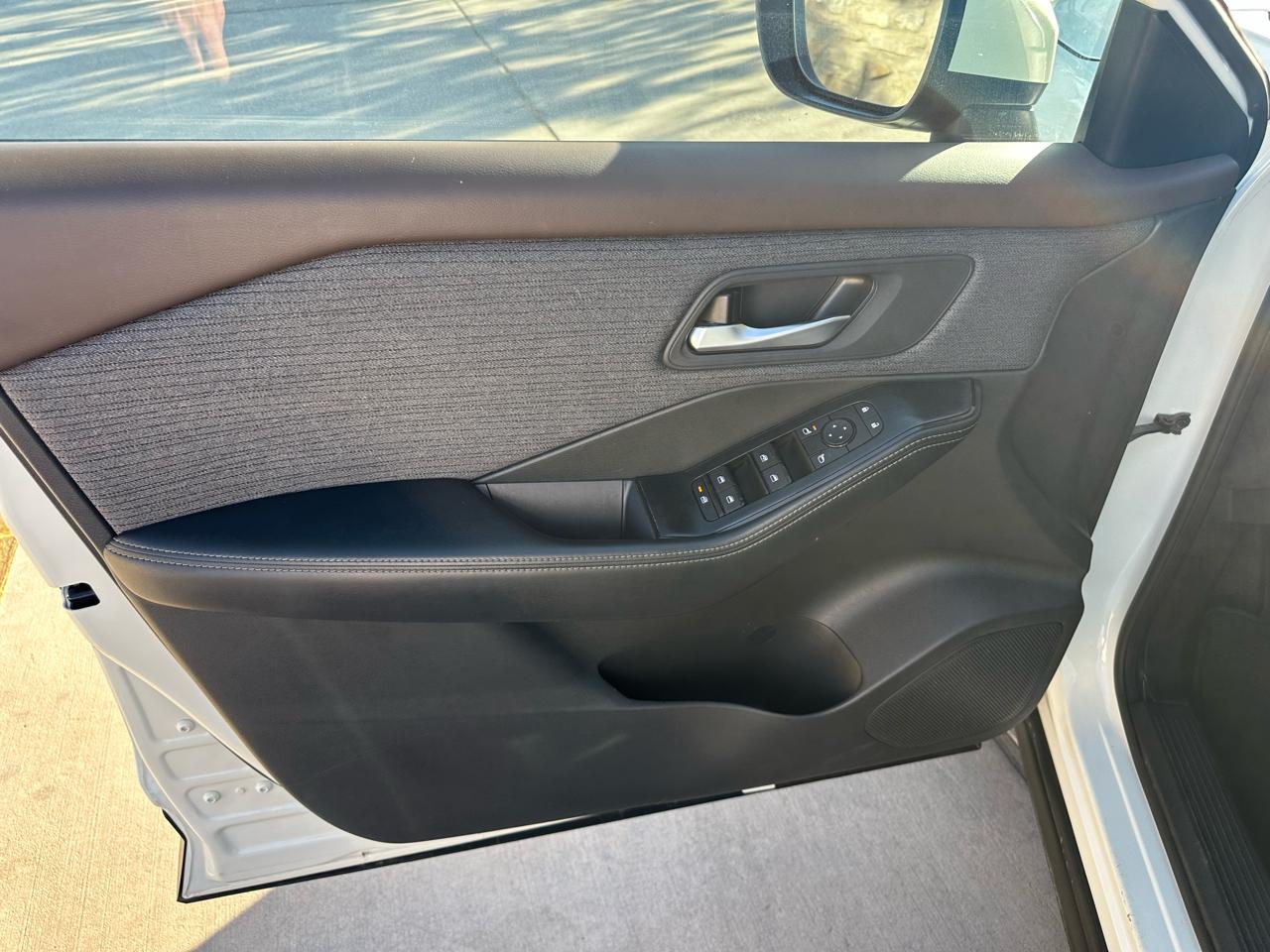 Nissan Rogue SV 2023
