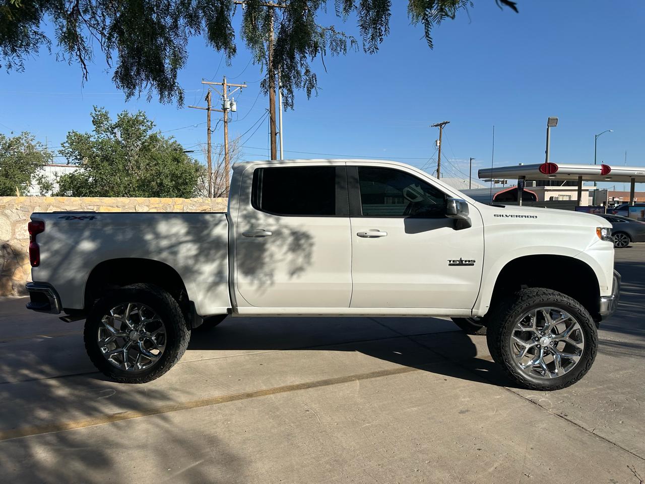 Chevrolet Silverado 1500 4WD Crew Cab 147" LT 2020