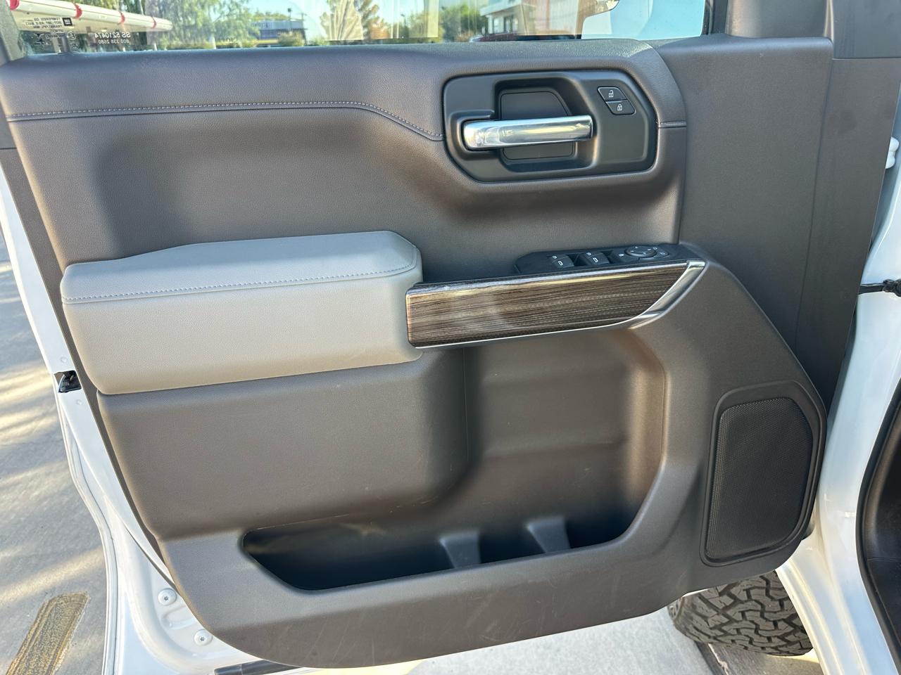 Chevrolet Silverado 1500 4WD Crew Cab 147" LT 2020