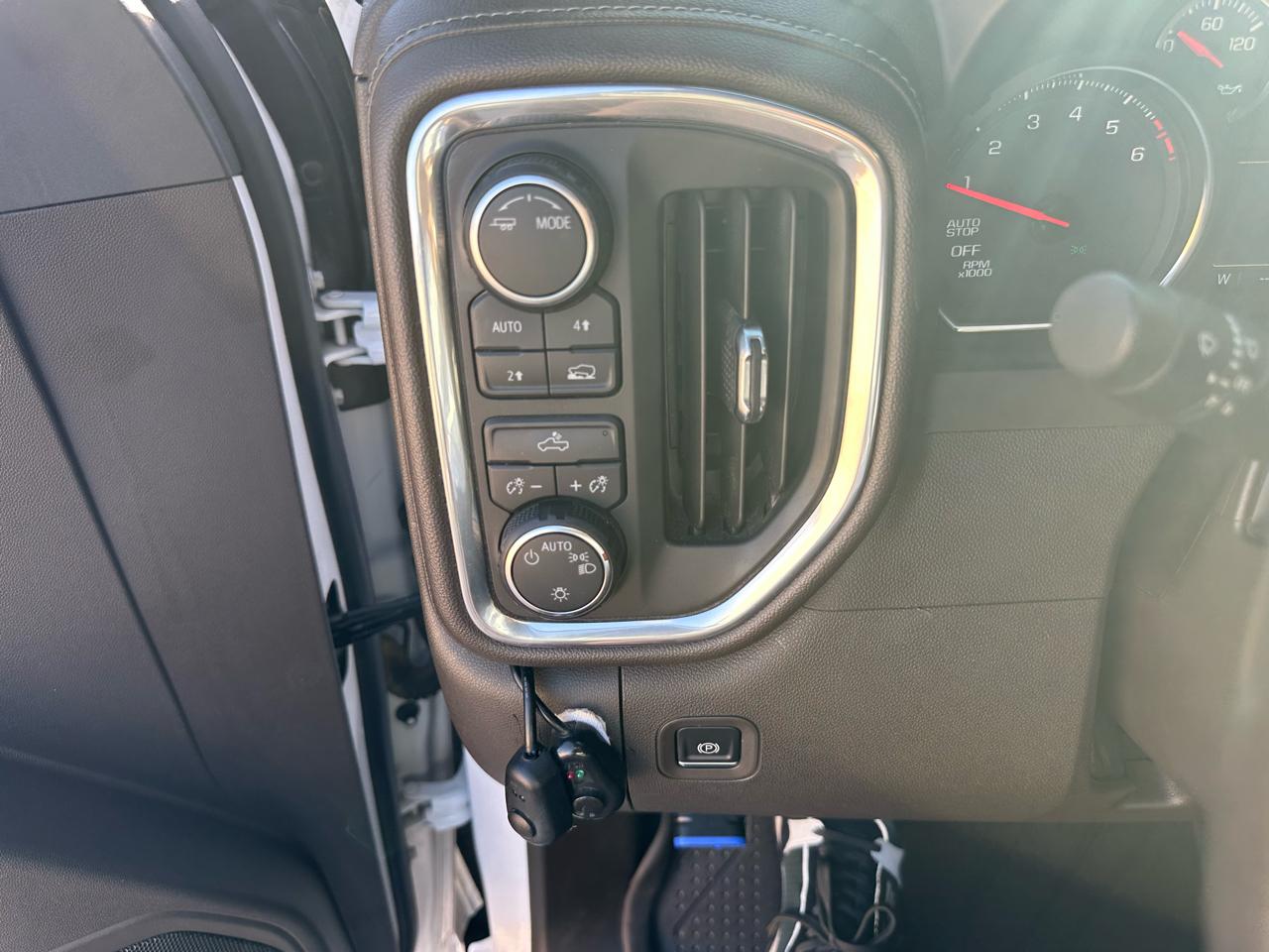 Chevrolet Silverado 1500 4WD Crew Cab 147" LT 2020