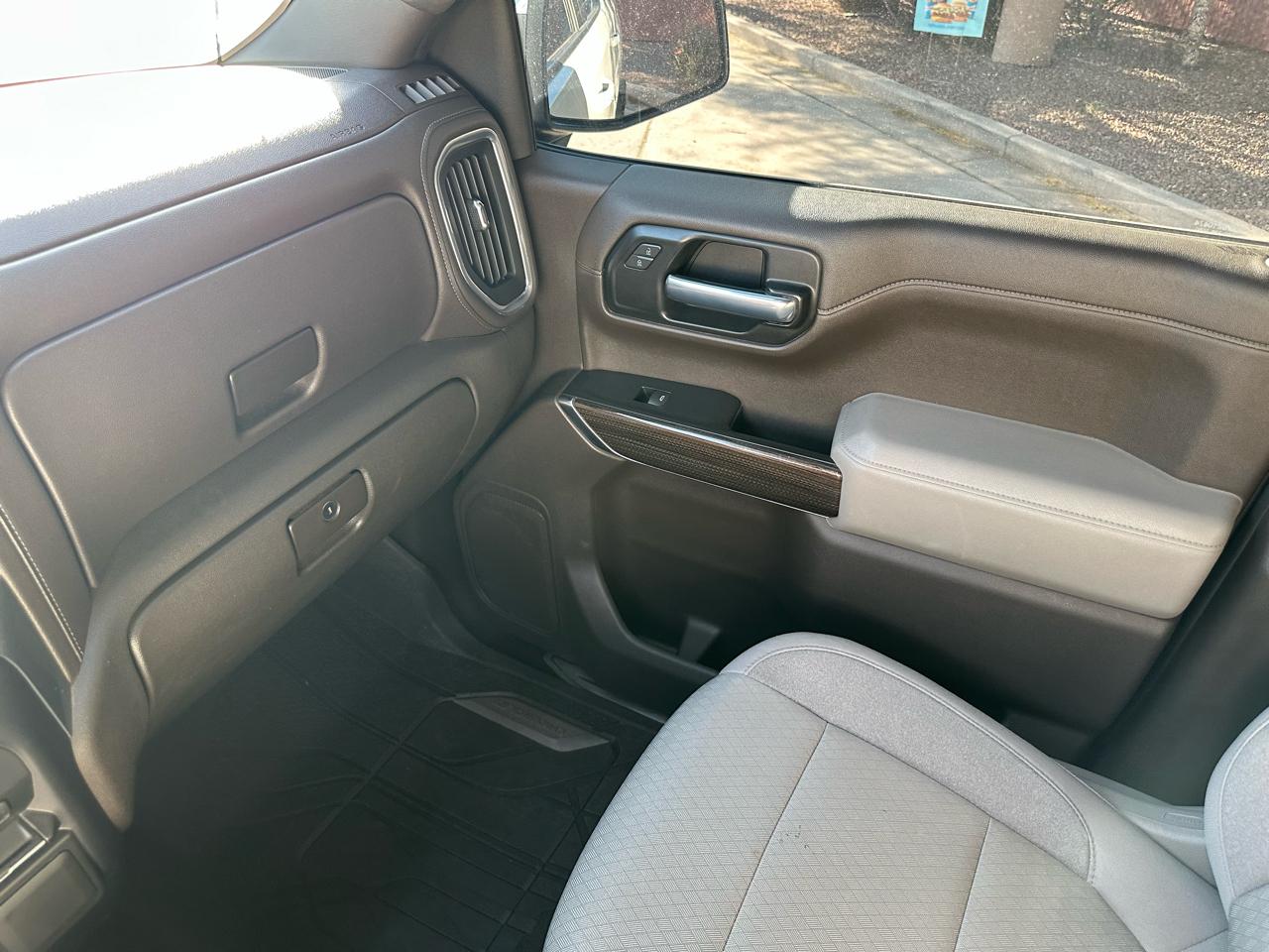 Chevrolet Silverado 1500 4WD Crew Cab 147" LT 2020