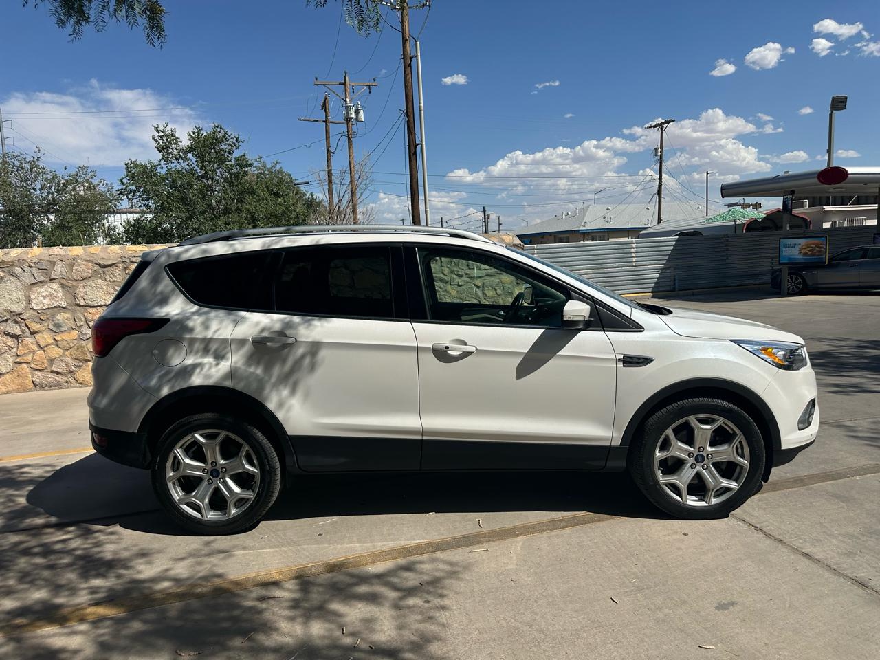 Ford Escape Titanium 4WD 2019