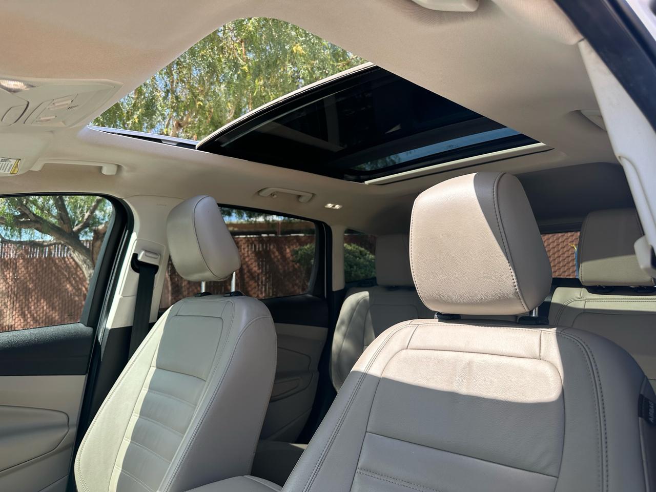 Ford Escape Titanium 4WD 2019