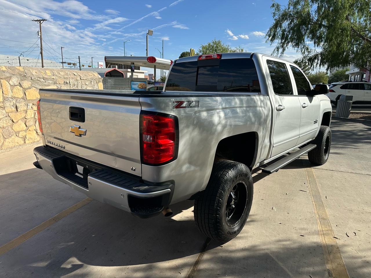 Chevrolet Silverado 1500 4WD Crew Cab 143.5" LT w/2LT 2018