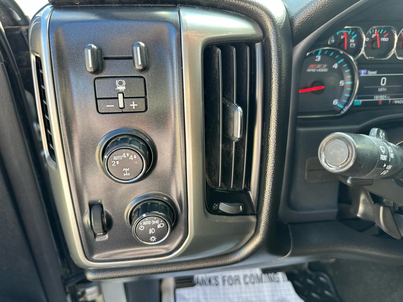 Chevrolet Silverado 1500 4WD Crew Cab 143.5" LT w/2LT 2018