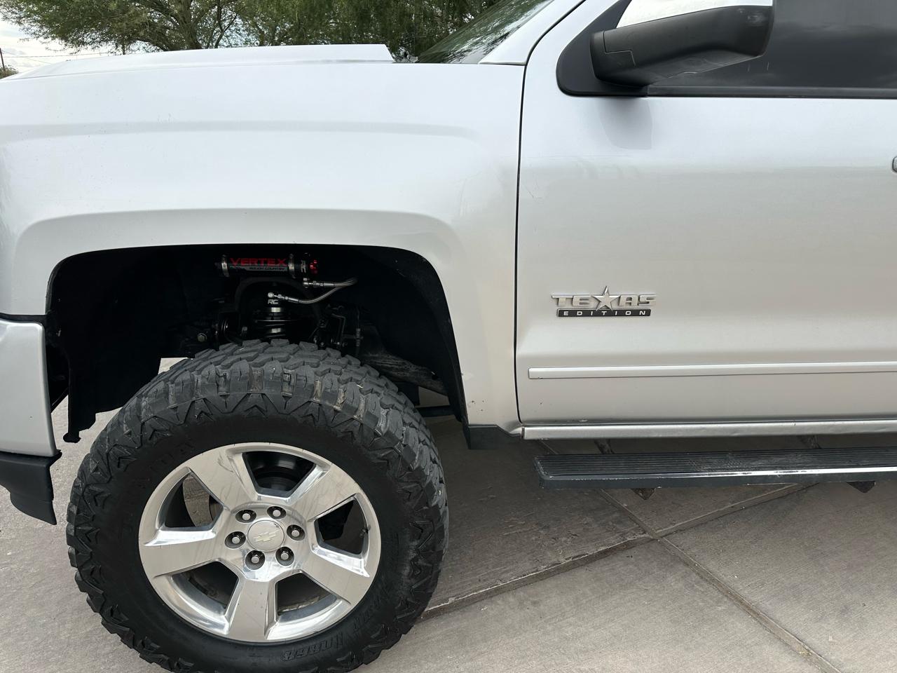 Chevrolet Silverado 1500 4WD Crew Cab 143.5" LT w/2LT 2018