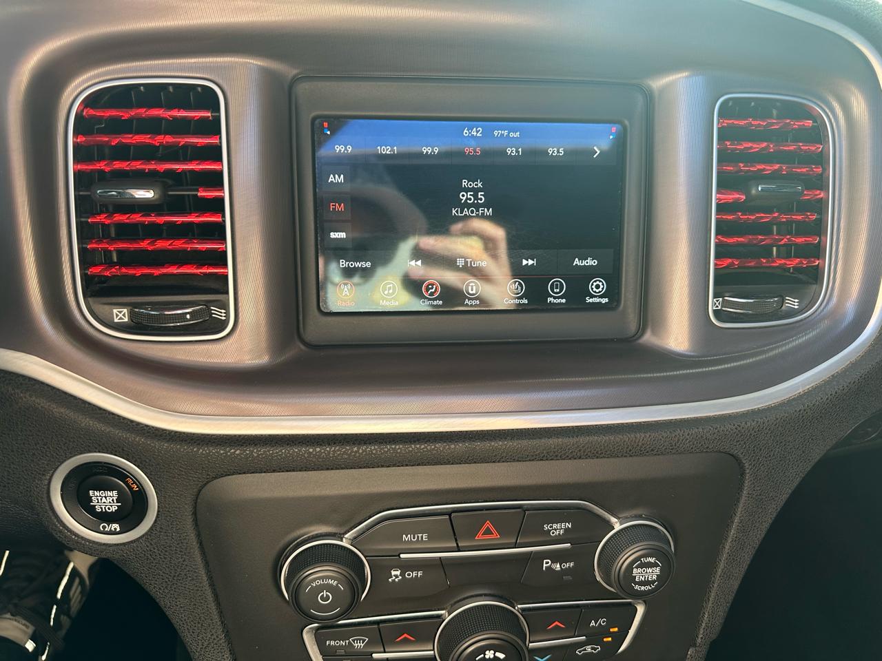 Dodge Charger 4dr Sdn SXT Plus RWD 2022