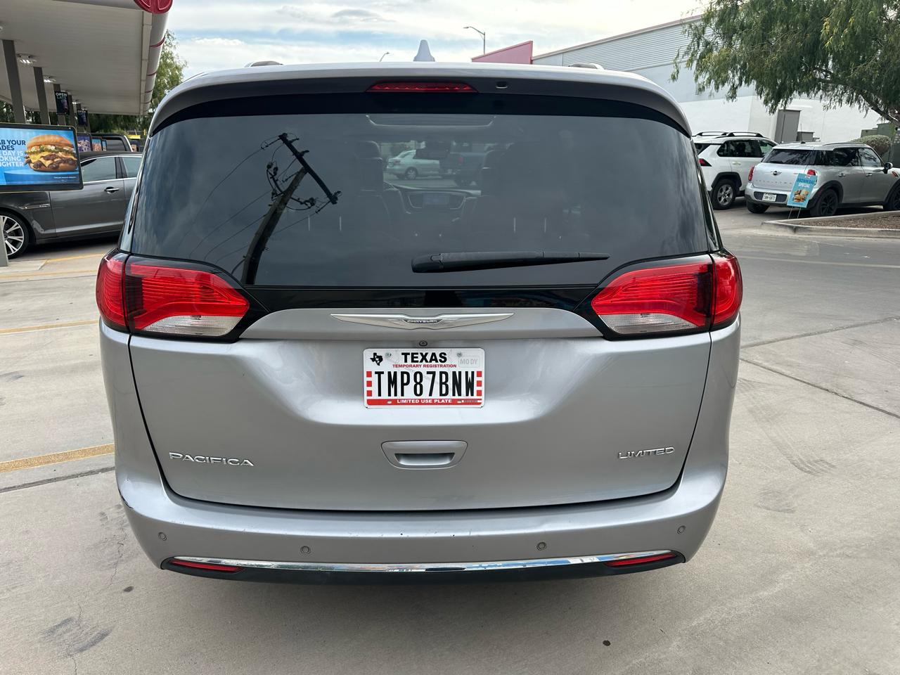 Chrysler Pacifica Limited 2017