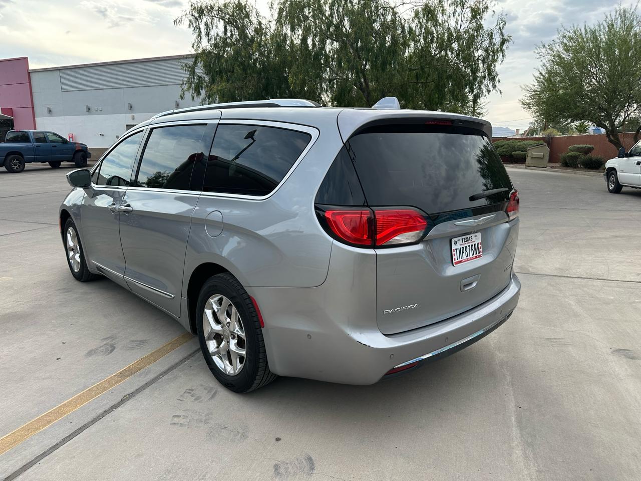 Chrysler Pacifica Limited 2017