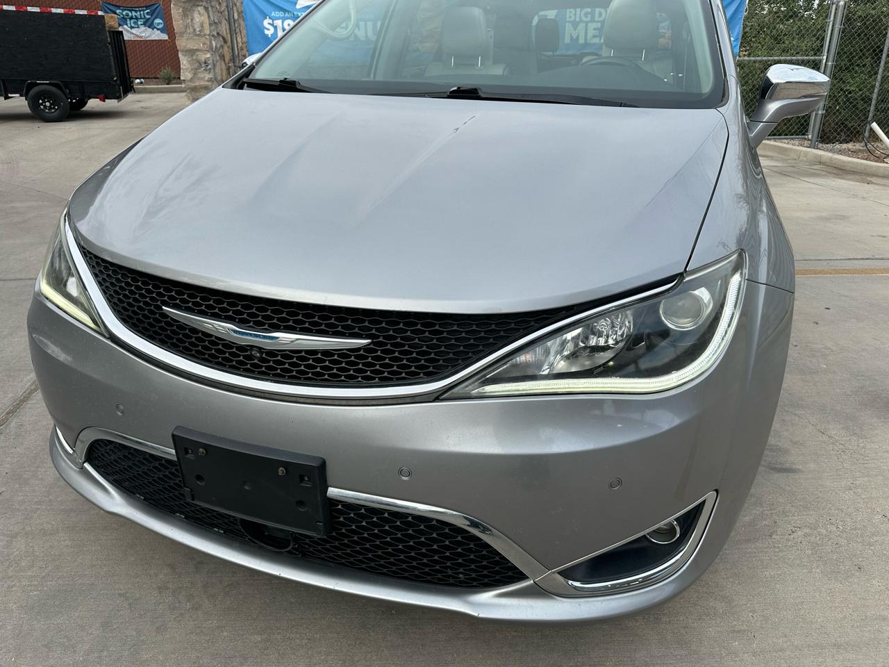 Chrysler Pacifica Limited 2017