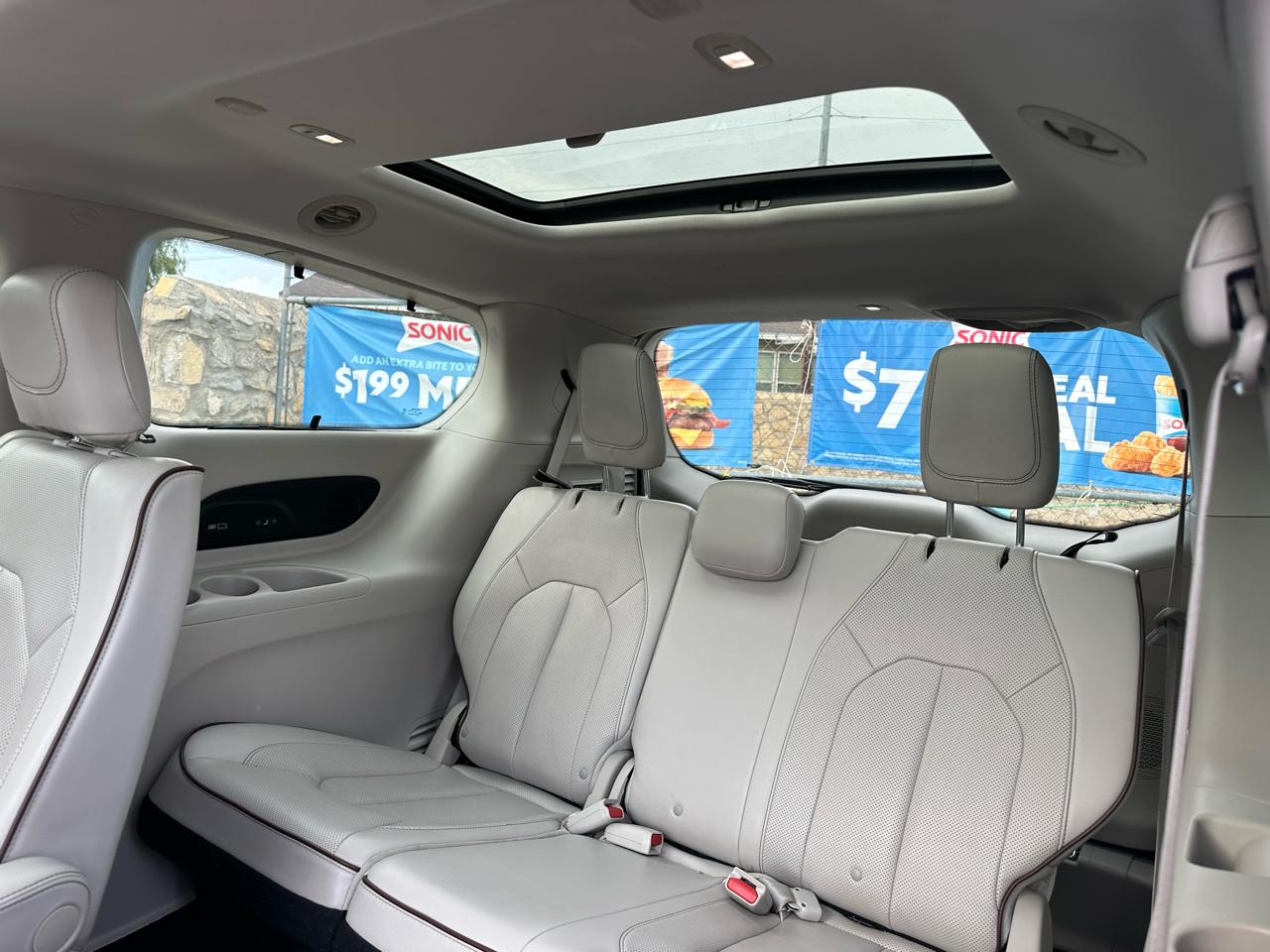 Chrysler Pacifica Limited 2017